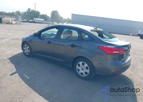 2018 Ford Focus S из США, поврежденный, VIN 1FADP3E26JL266668